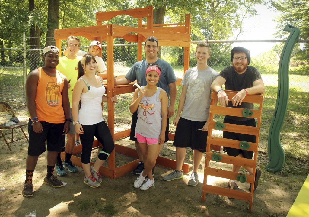 rcb - enactus @ homeless-shelter-group-sized