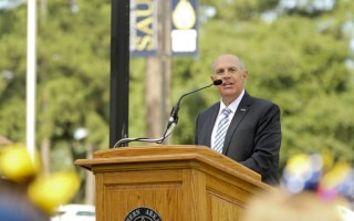 Berry starts SAU presidency by honoring past